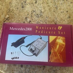 Mercedes2000 Manicure & Pedicure Set. New
